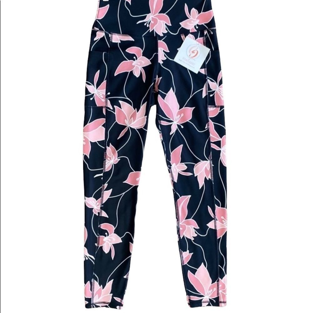 NEW Marika Pocket Leggings